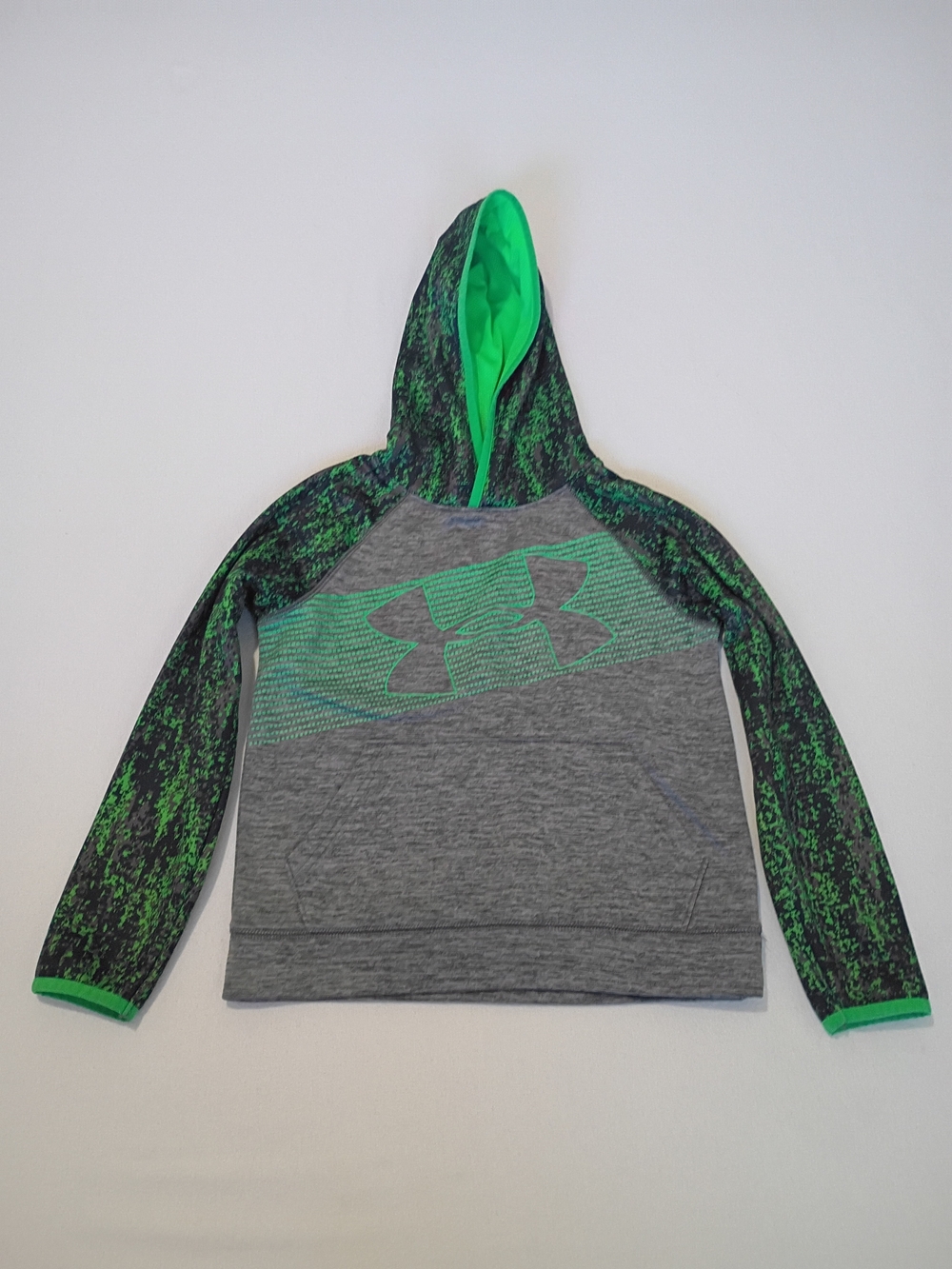 Under Armour Boys Small YS Gray Hoodie Bright Green Accents Age 7/8 Fall Winter